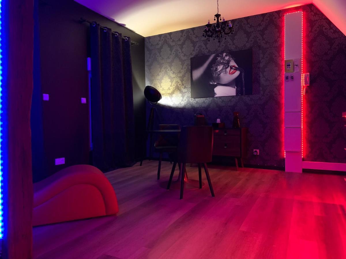 Love Room Avec Jacuzzi Prive Bonnetable Exterior foto