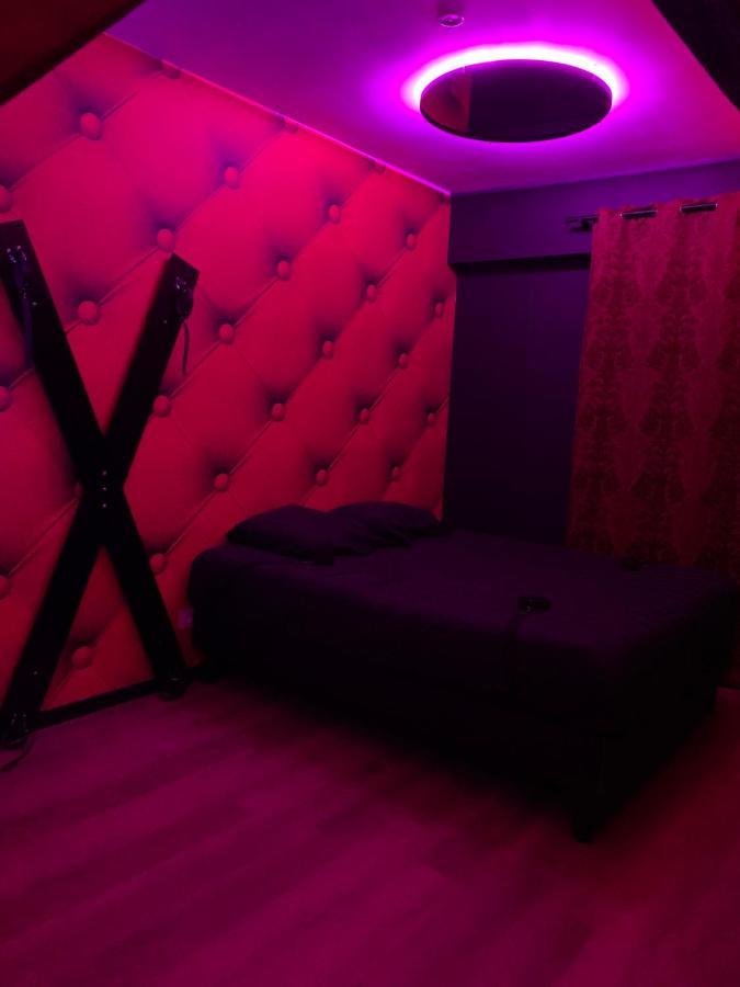 Love Room Avec Jacuzzi Prive Bonnetable Exterior foto